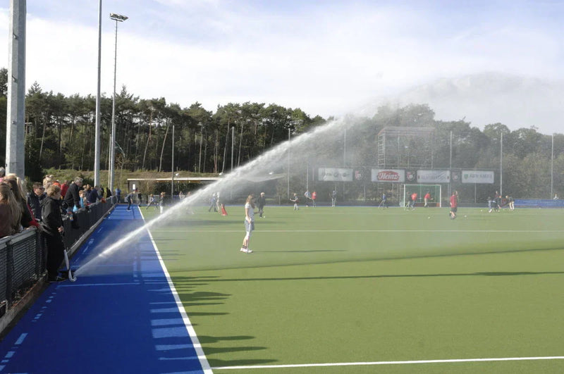 Welke hockeyschoenen geven de beste grip op waterveld?